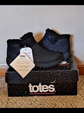 Totes Andi Women's Black Insulated & Waterproof Winter Boots